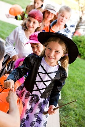 Top Tricks and Treats for a Tooth-friendly Halloween